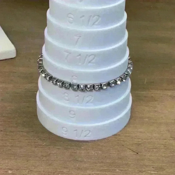 Silver Rhinestone Stretch Bracelet Vintage - Picture 5 of 5